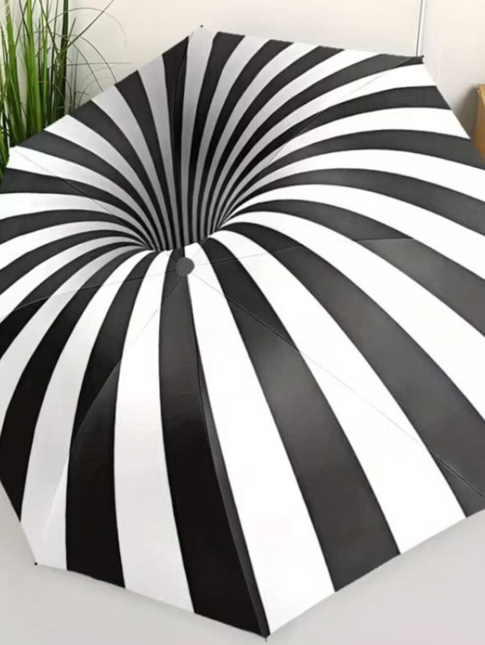 Black White Spiral Auto Folding Umbrella Windproof Travel